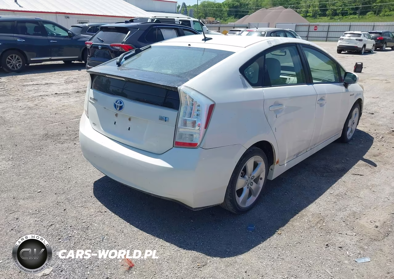 2010 Toyota Prius V VIN:JTDKN3DU8A0037310 - 4