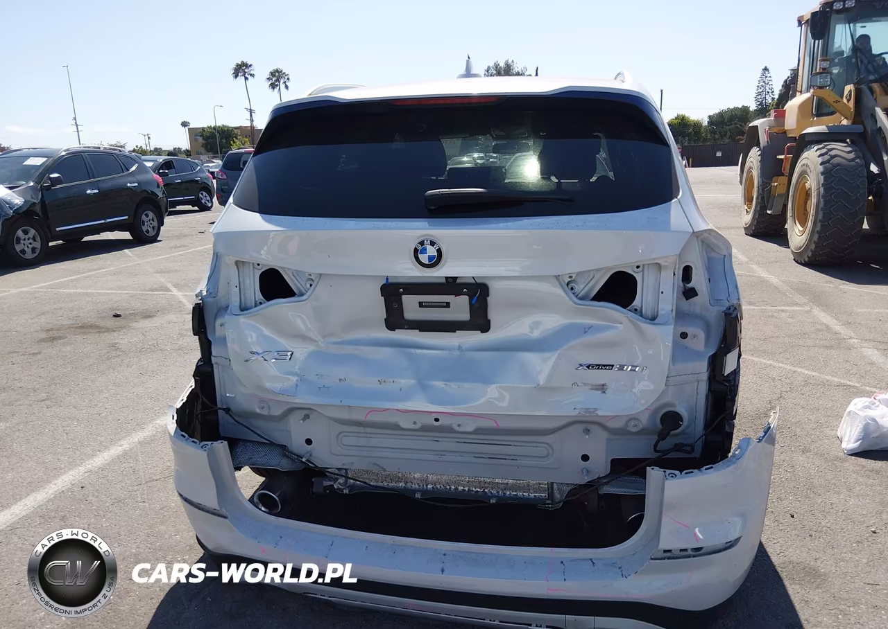 2018 BMW X3 xDrive30I VIN:5UXTR9C57JLD89025 - 16