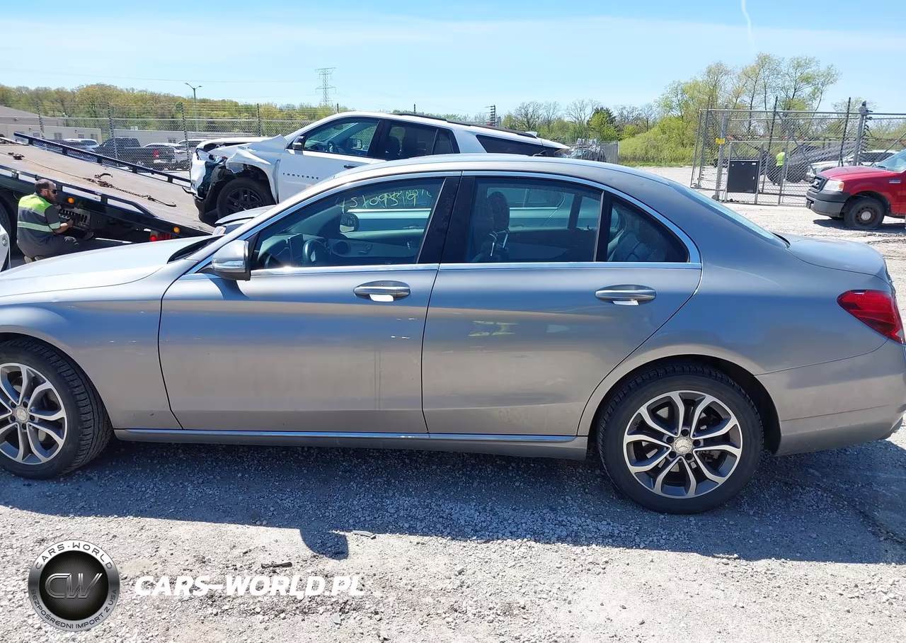 2015 Mercedes-Benz C 300 4Matic-Luxury 4Matic-Sport 4Matic VIN:55SWF4KB0FU082495 - 14