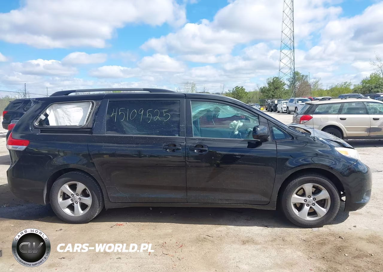 2014 Toyota Sienna Le V6 8 Passenger VIN:5TDKK3DC7ES419377 - 13