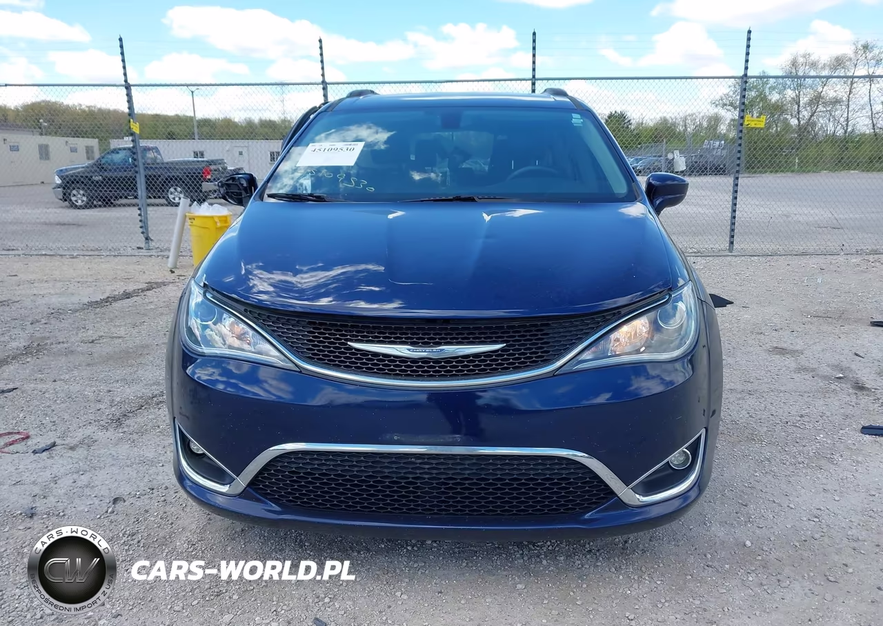 2017 Chrysler Pacifica Touring-L VIN:2C4RC1BG3HR598777 - 12
