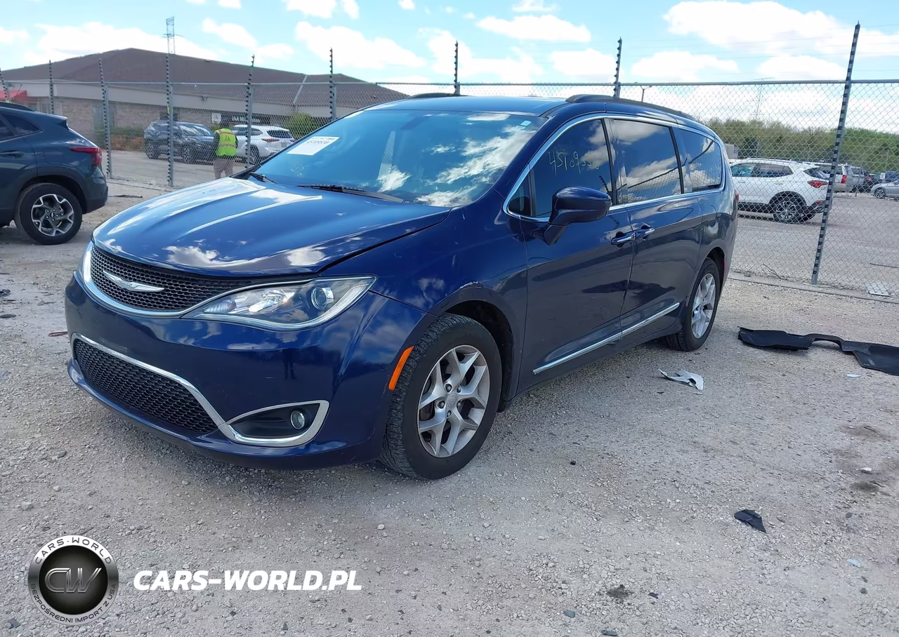 2017 Chrysler Pacifica Touring-L VIN:2C4RC1BG3HR598777 - 2