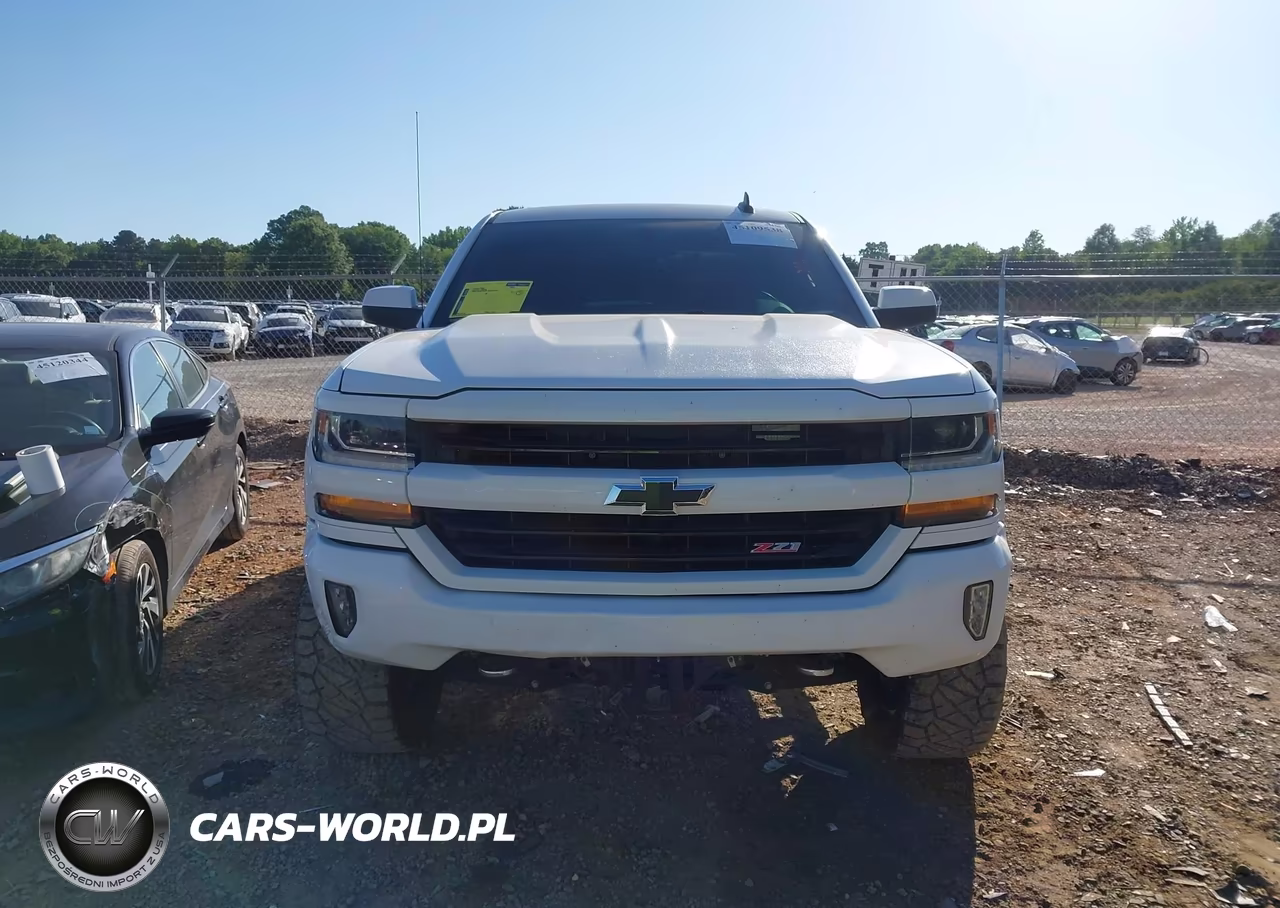 2018 Chevrolet Silverado 1500 2Lt VIN:3GCUKREC3JG630336 - 13