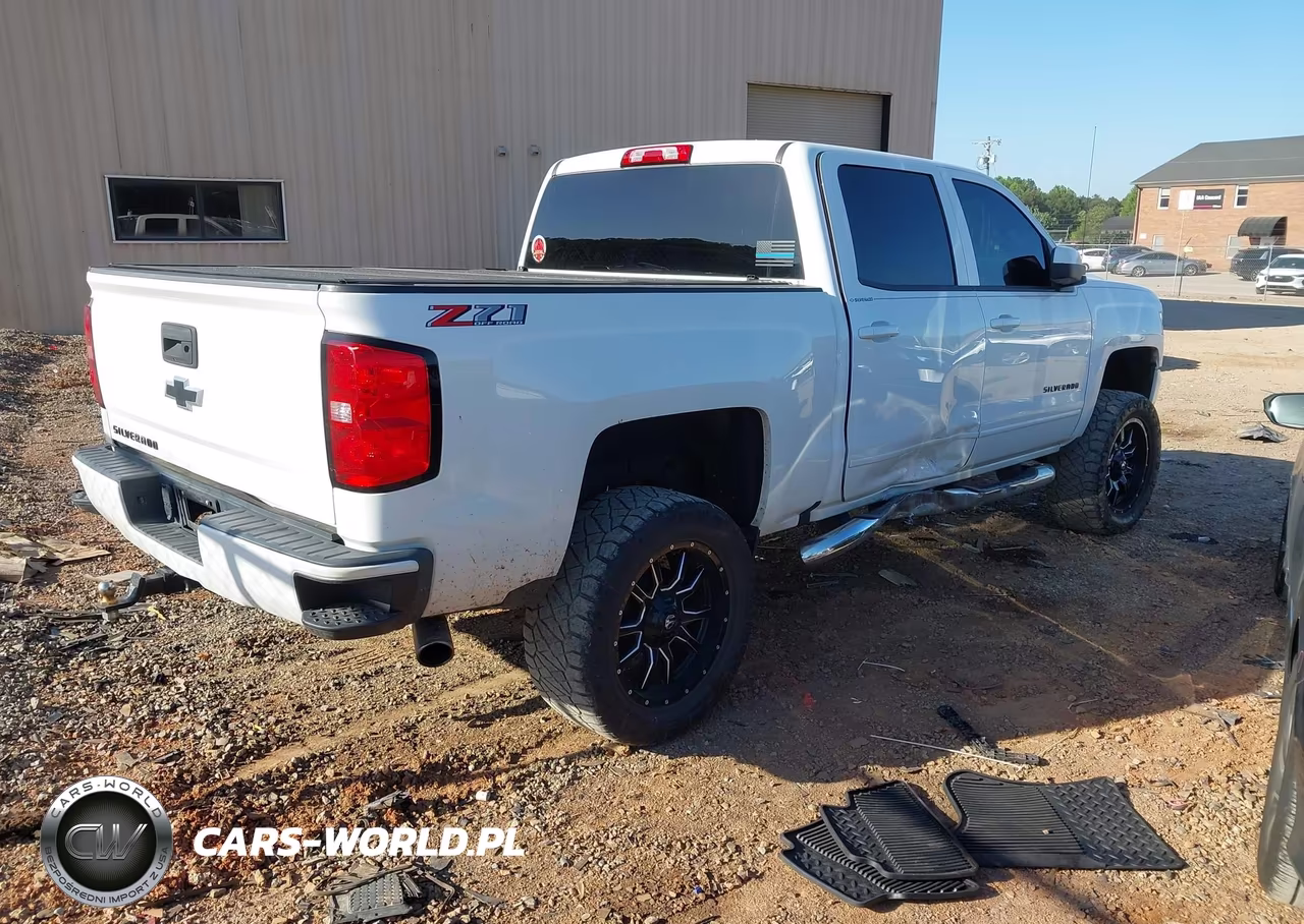 2018 Chevrolet Silverado 1500 2Lt VIN:3GCUKREC3JG630336 - 4