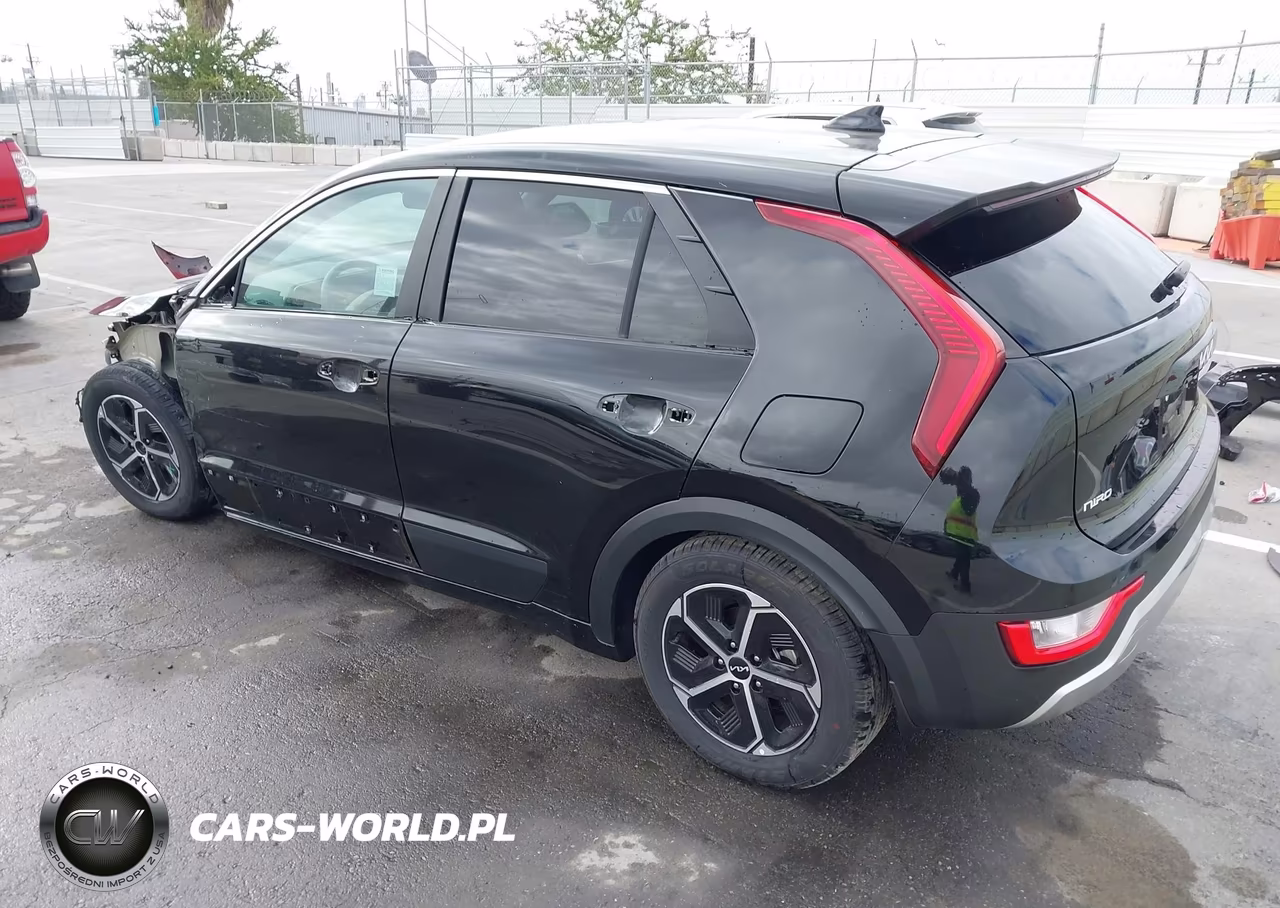 2025 Kia Niro Lx VIN:KNDCP3LE2S5234986 - 3