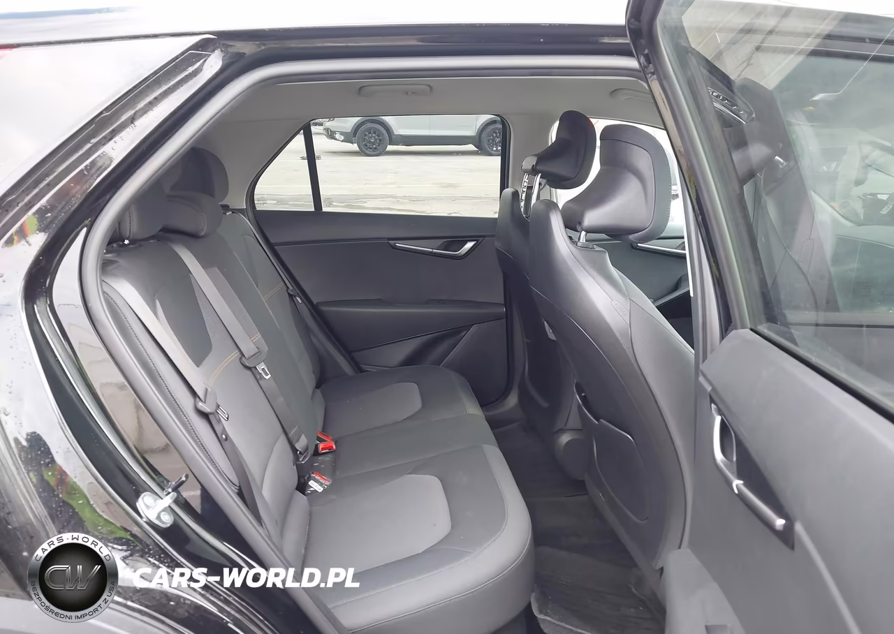 2025 Kia Niro Lx VIN:KNDCP3LE2S5234986 - 8