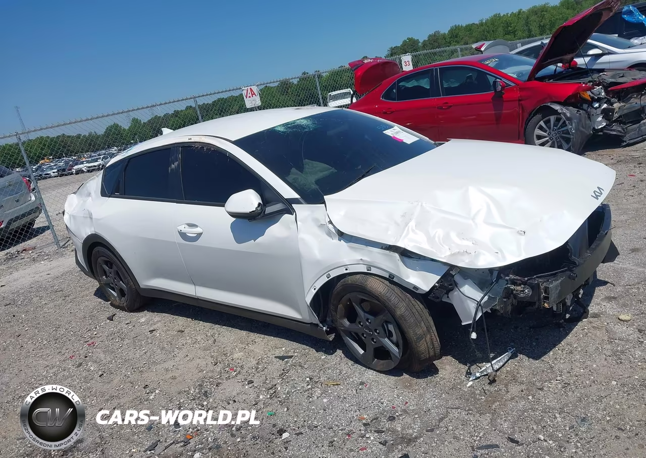 2026 Kia K4 Lxs – zdjęcie 1 z 12