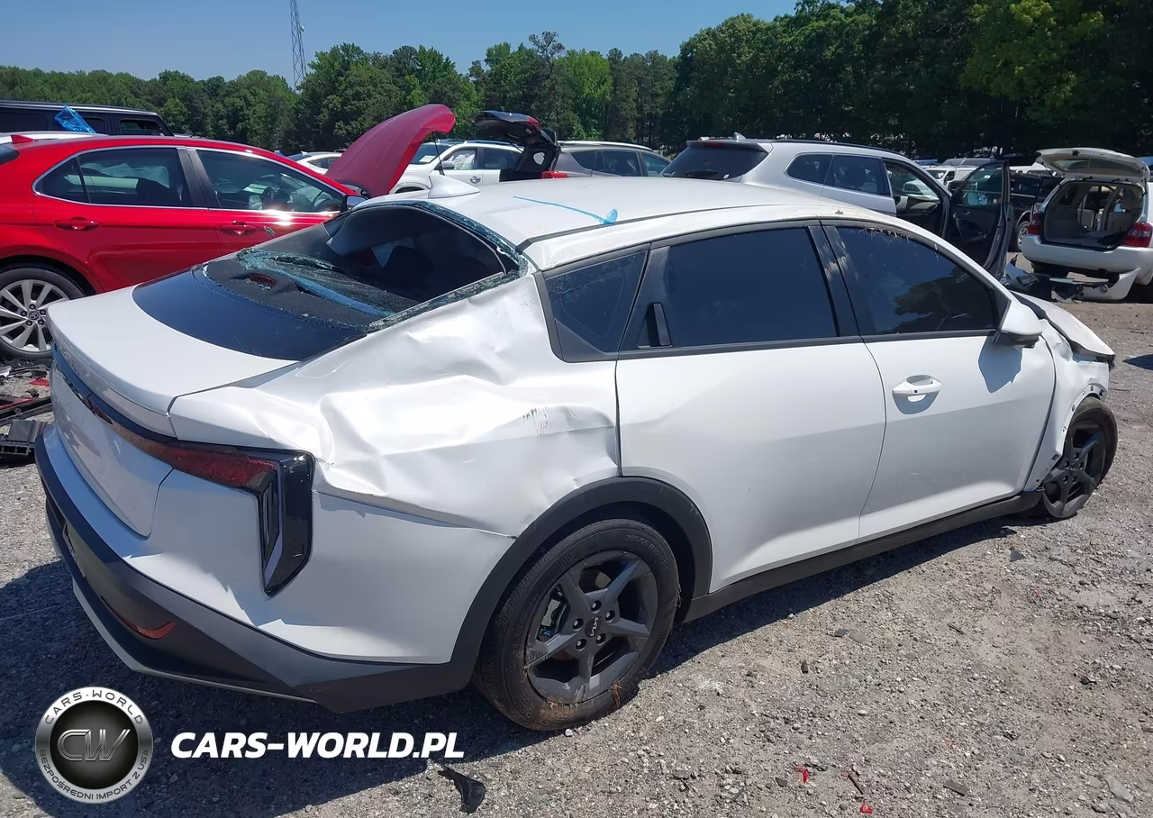 2026 Kia K4 Lxs VIN:3KPFT4DE5TE299589 - 4