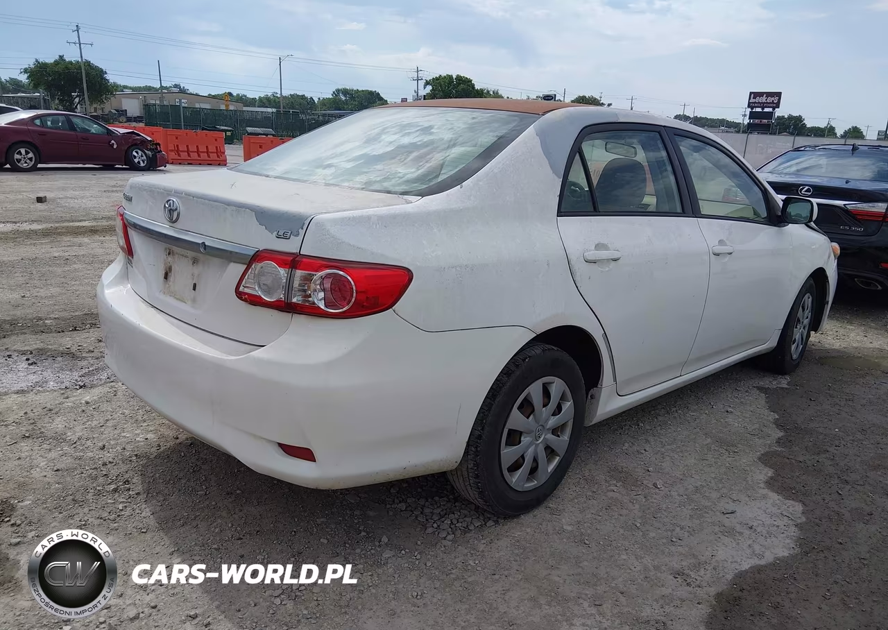 2011 Toyota Corolla Le VIN:JTDBU4EE5BJ102383 - 4