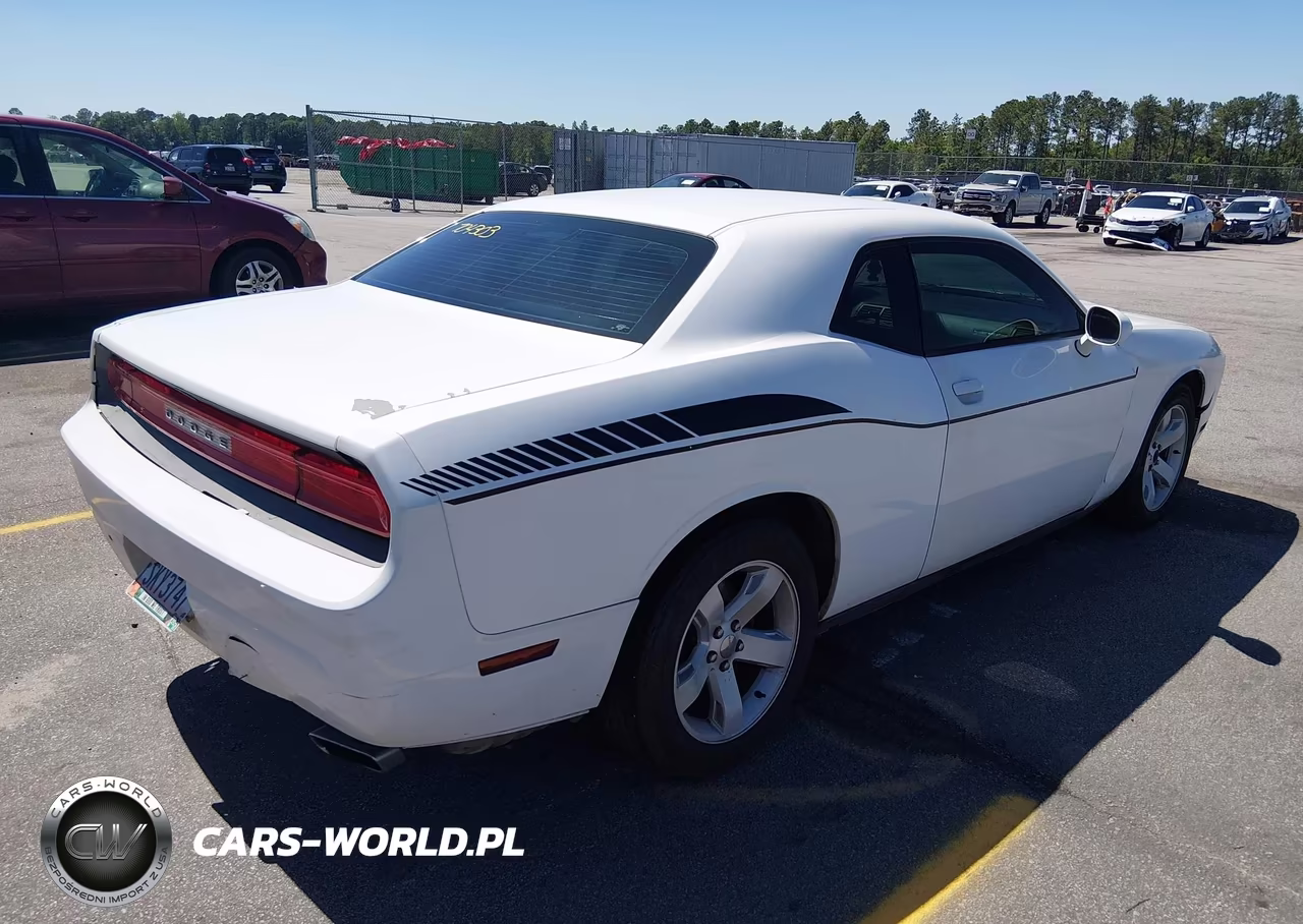 2013 Dodge Challenger Sxt VIN:2C3CDYAG6DH704303 - 4