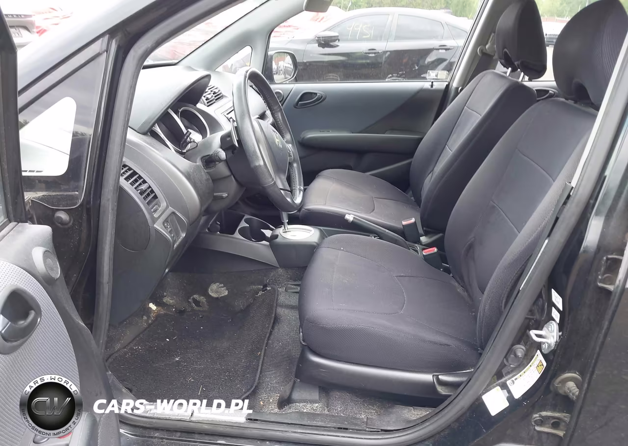 2007 Honda Fit Sport VIN:JHMGD38637S018390 - 5
