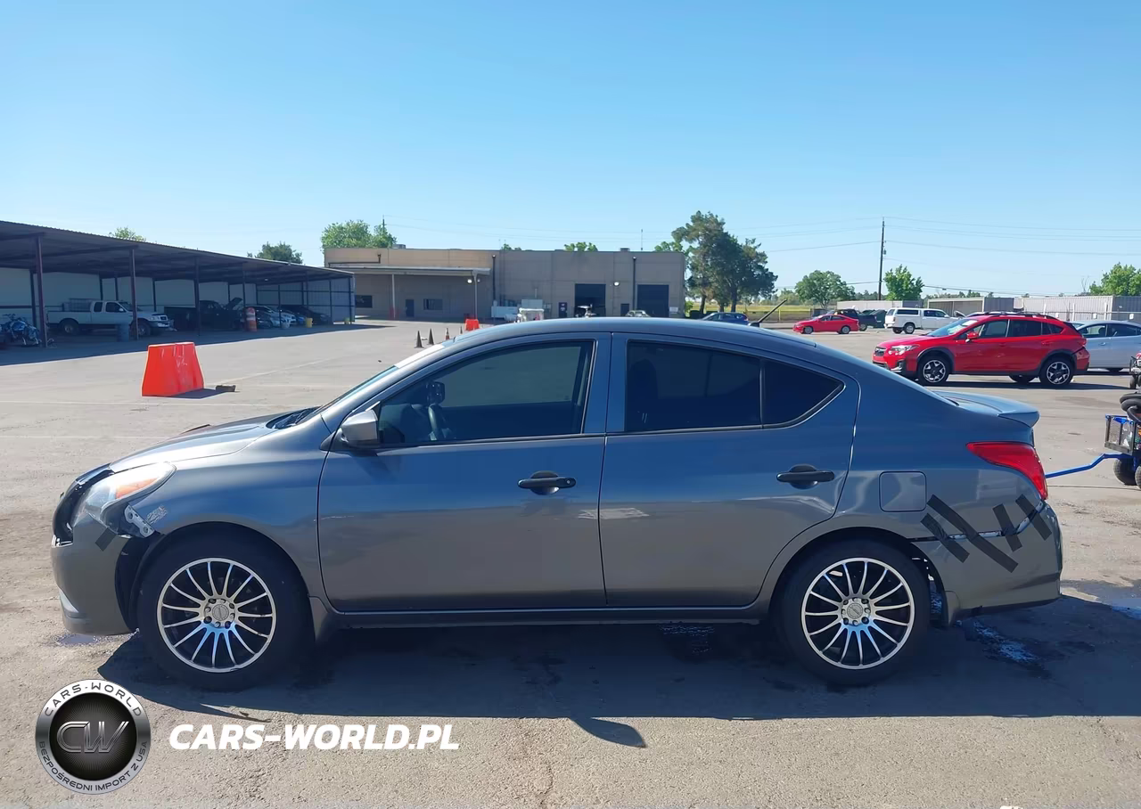 2018 Nissan Versa 1.6 S+ VIN:3N1CN7AP8JL807764 - 14