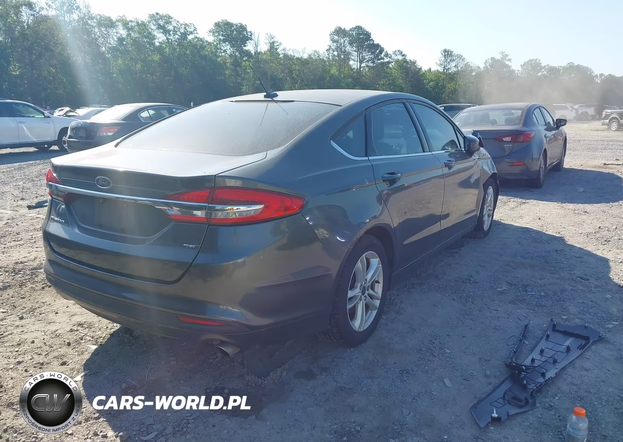 2018 Ford Fusion Se VIN:3FA6P0H75JR103848 - 4