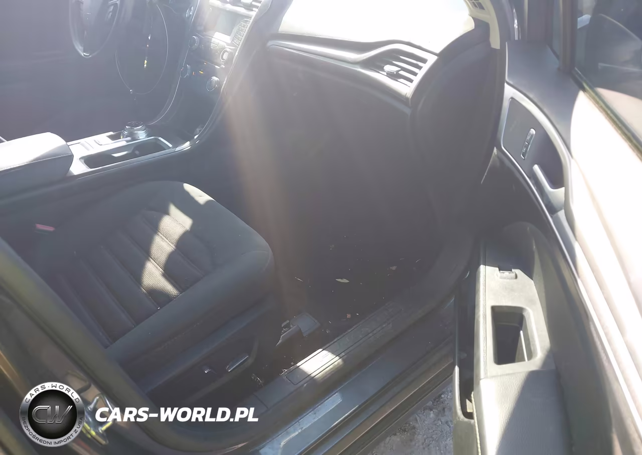 2018 Ford Fusion Se VIN:3FA6P0H75JR103848 - 5