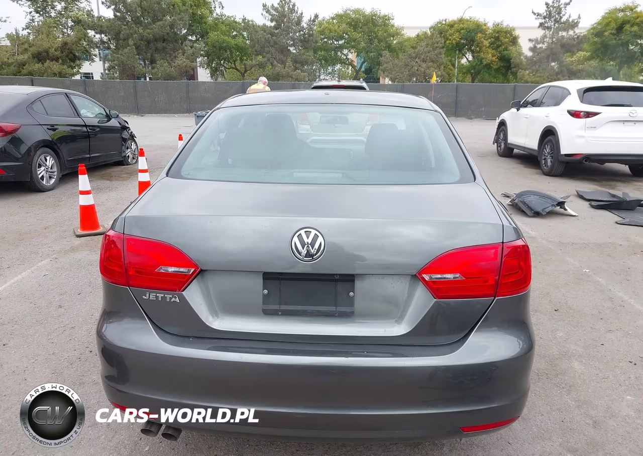 2013 Volkswagen Jetta 2.0L S VIN:3VW2K7AJ4DM411260 - 16