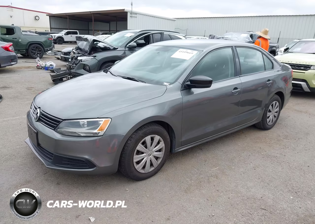 2013 Volkswagen Jetta 2.0L S VIN:3VW2K7AJ4DM411260 - 2