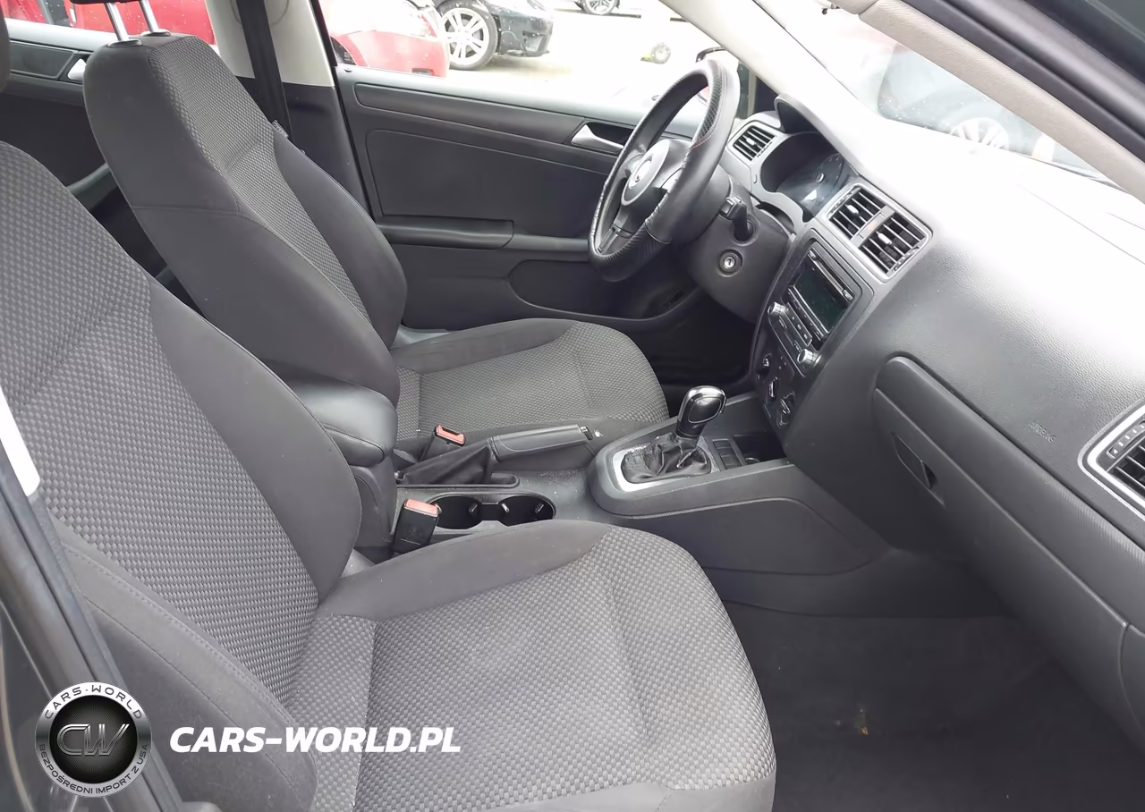 2013 Volkswagen Jetta 2.0L S VIN:3VW2K7AJ4DM411260 - 5