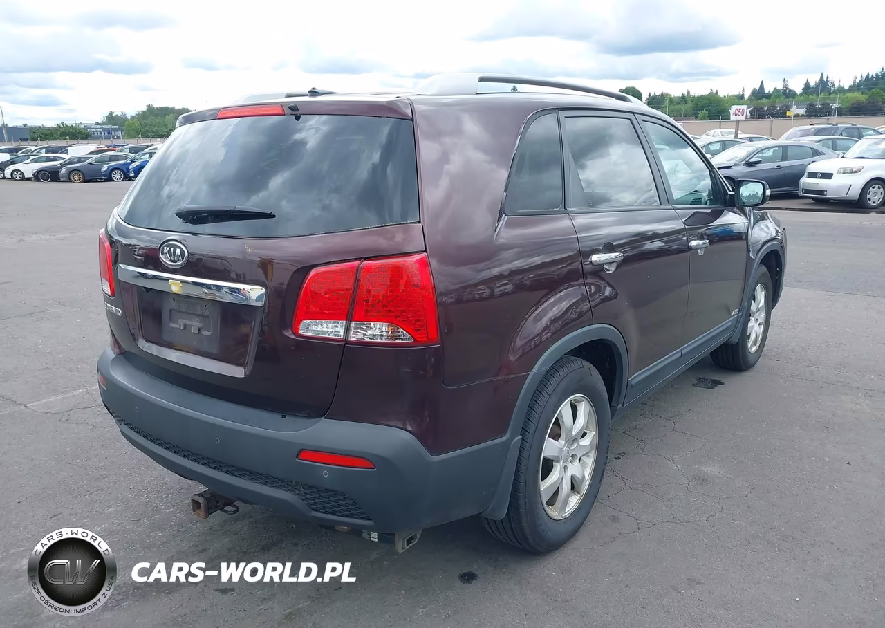 2012 Kia Sorento Lx VIN:5XYKTCA68CG256955 - 4