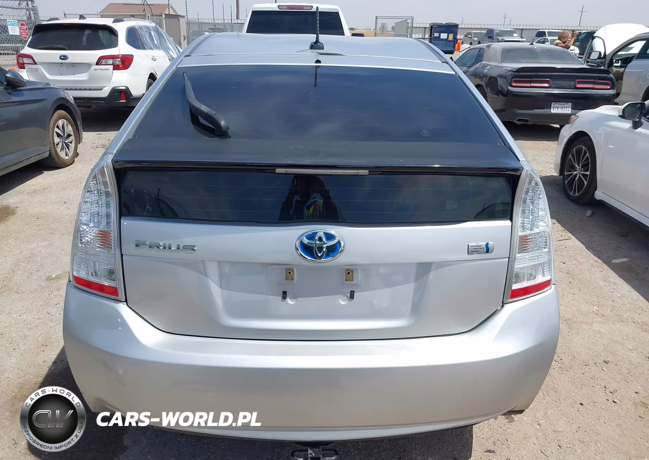 2011 Toyota Prius Two VIN:JTDKN3DU7B5334086 - 16