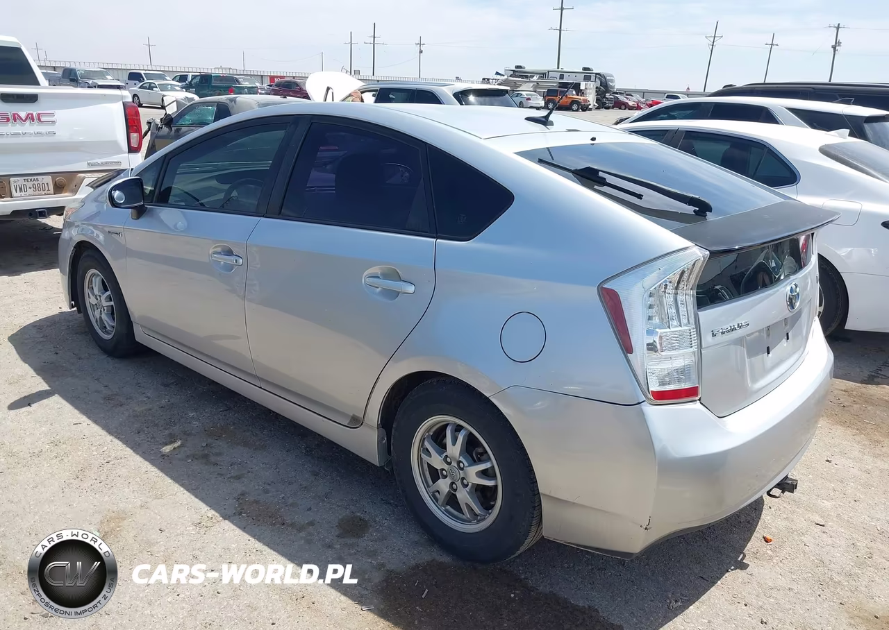 2011 Toyota Prius Two VIN:JTDKN3DU7B5334086 - 3