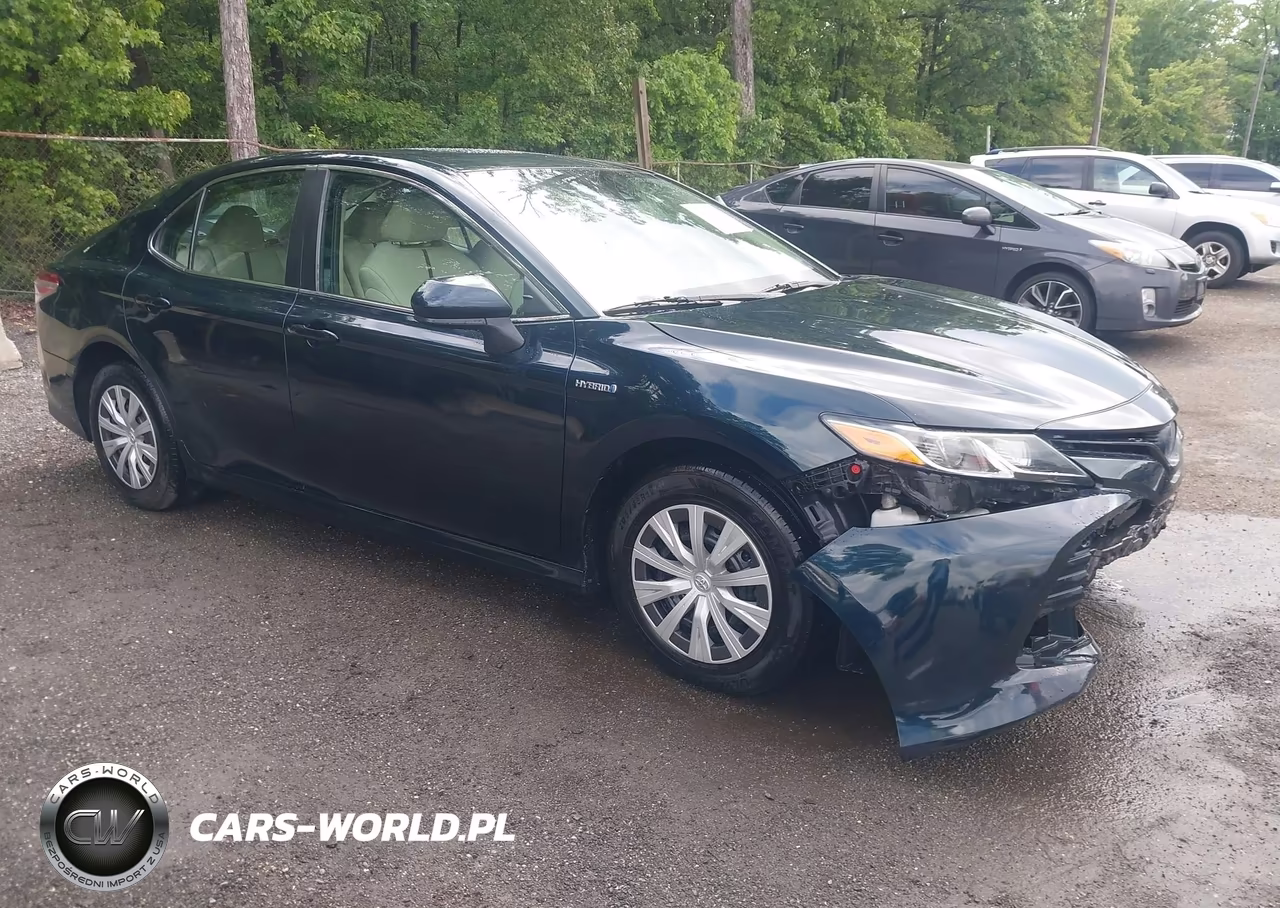 2019 Toyota Camry Hybrid Le – zdjęcie 1 z 16