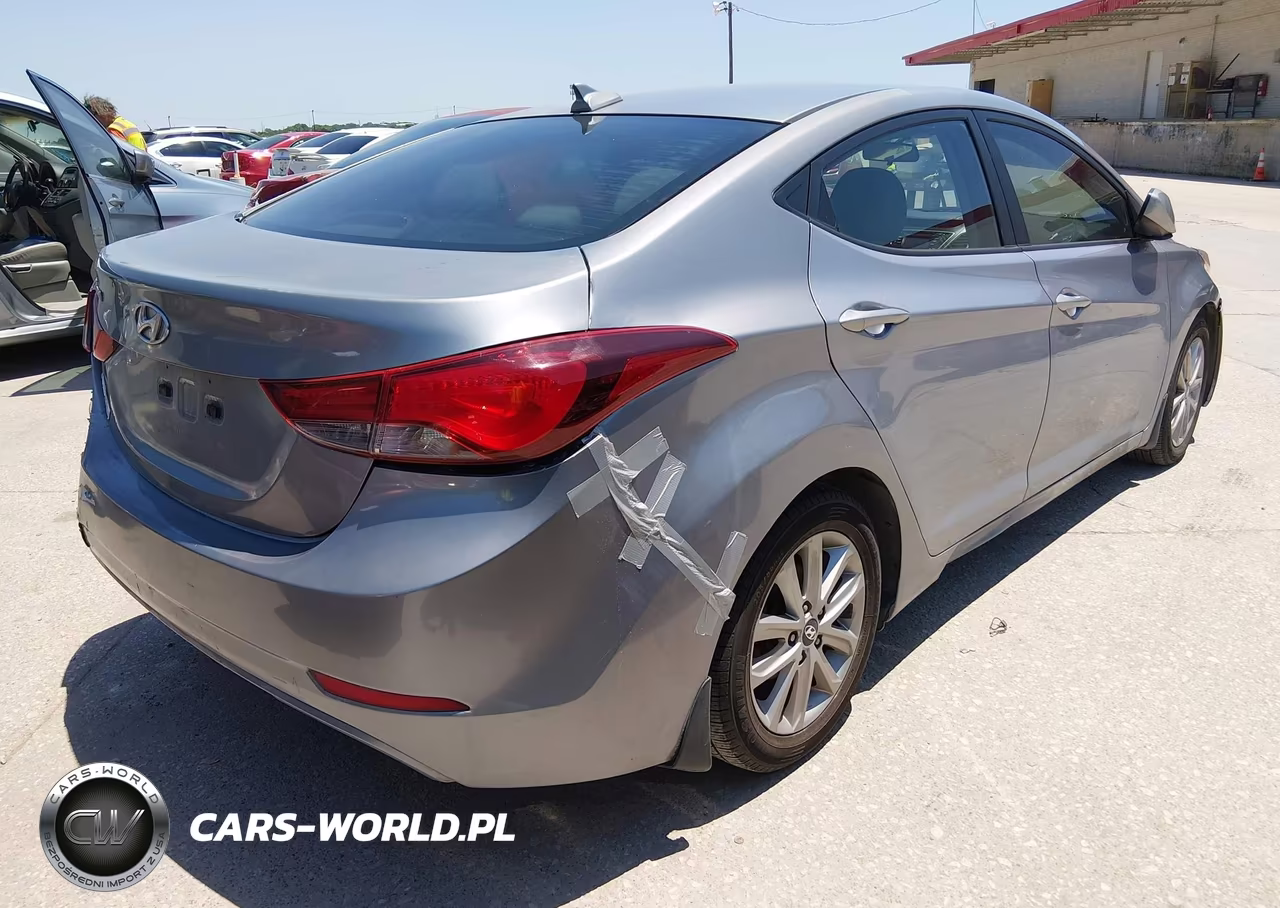 2016 Hyundai Elantra Se VIN:5NPDH4AE4GH714724 - 4
