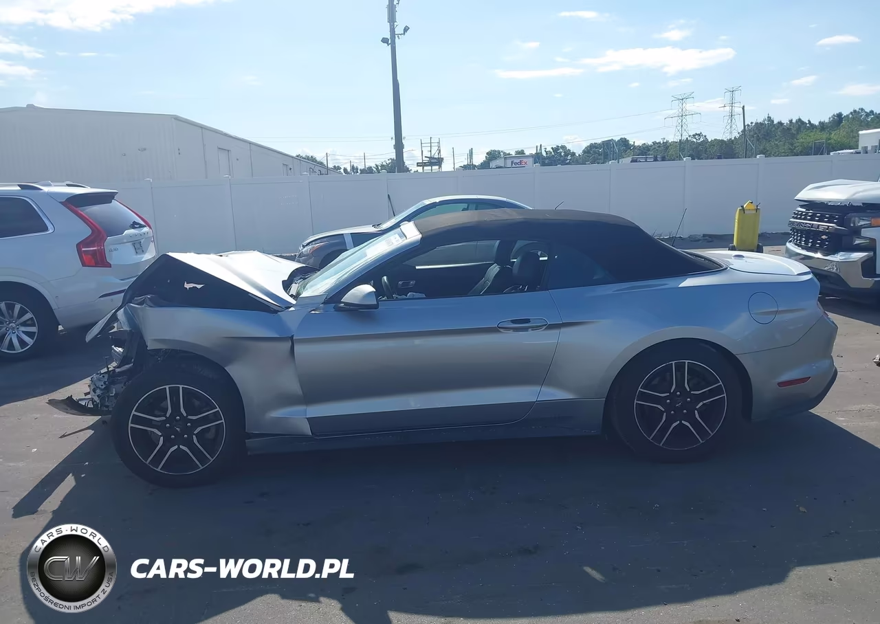 2020 Ford Mustang Ecoboost Premium VIN:1FATP8UH2L5121391 - 15