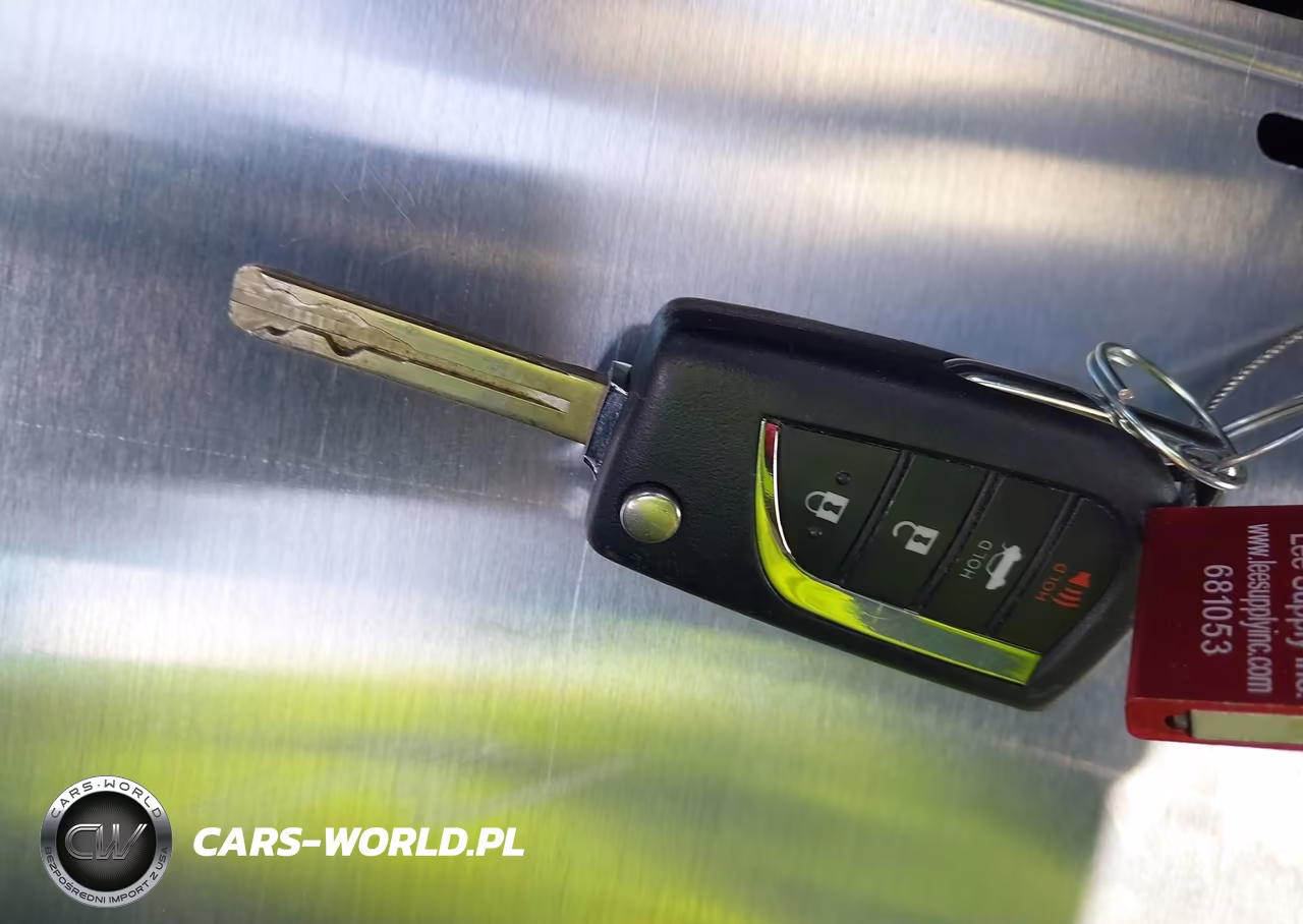 2021 Toyota Corolla Le VIN:5YFEPMAE5MP243964 - 11