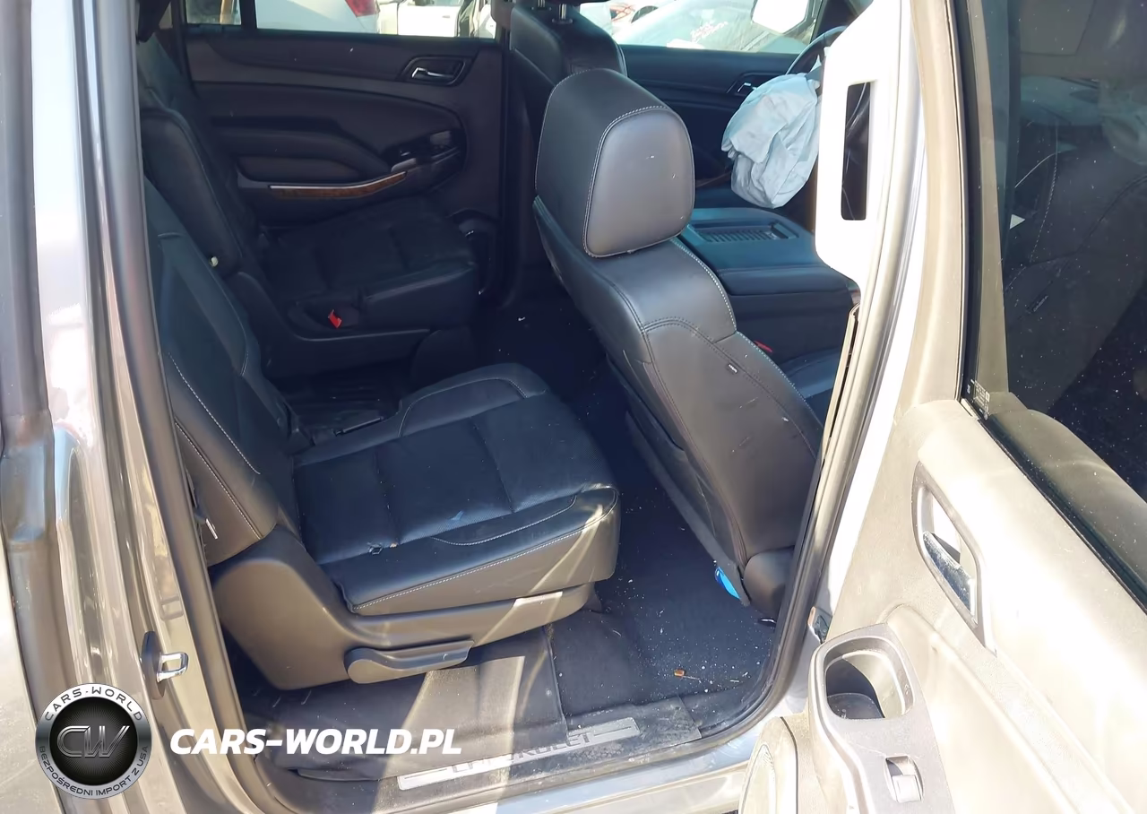 2019 Chevrolet Suburban Premier VIN:1GNSCJKC5KR259134 - 8