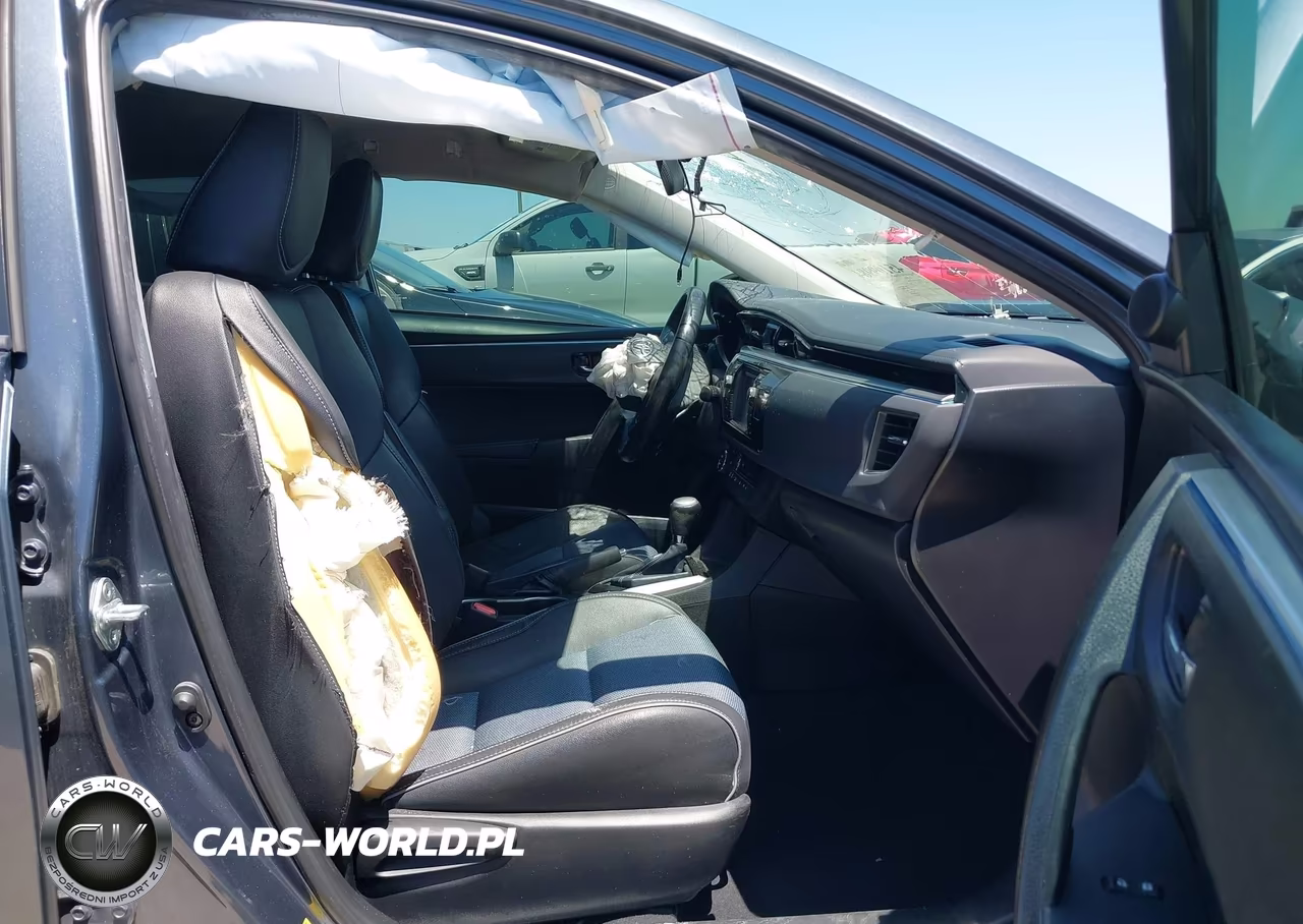 2015 Toyota Corolla S Plus VIN:5YFBURHE6FP267546 - 5