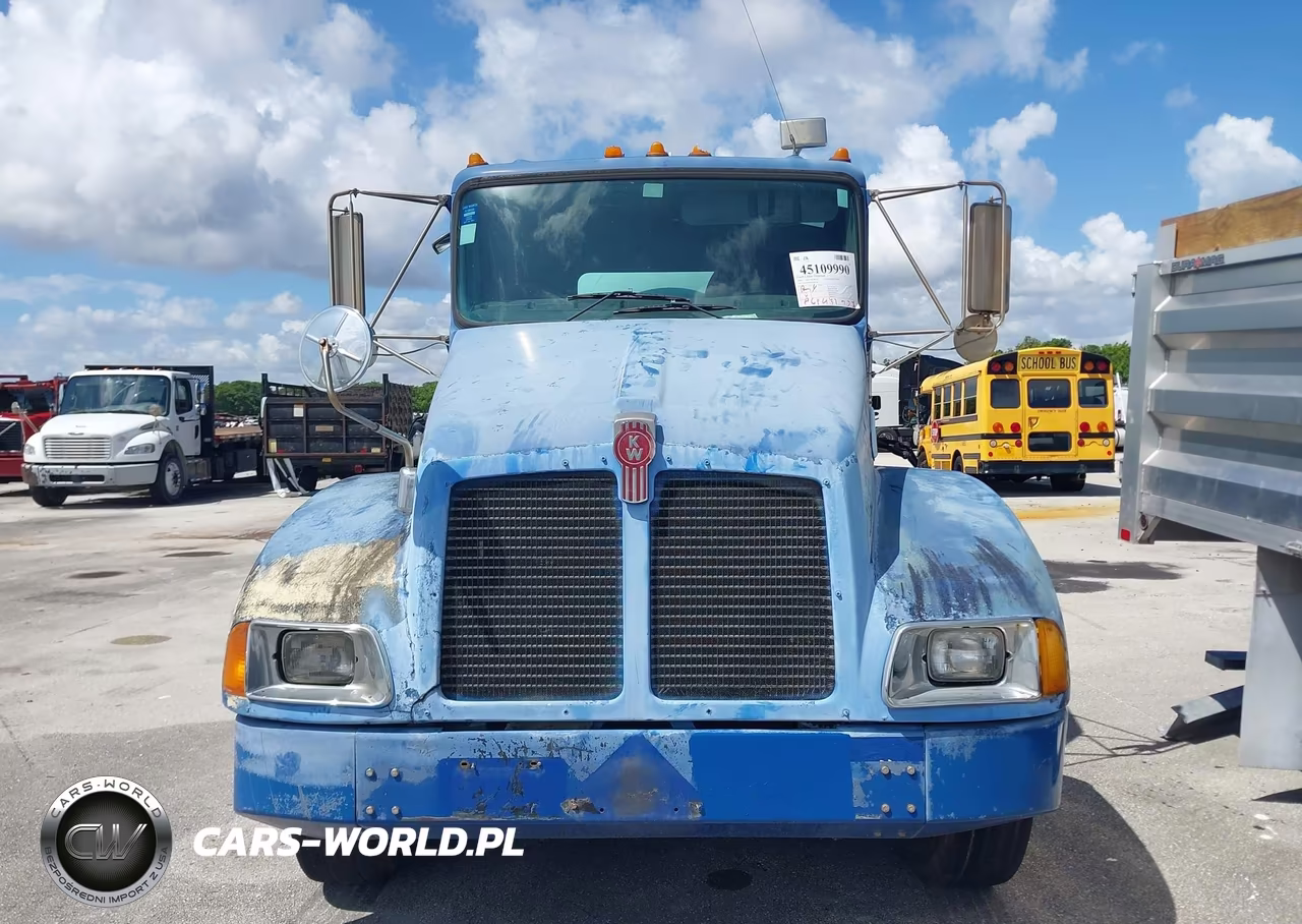 2002 Kenworth Construction T300 VIN:2NKMHD7X82M892569 - 11