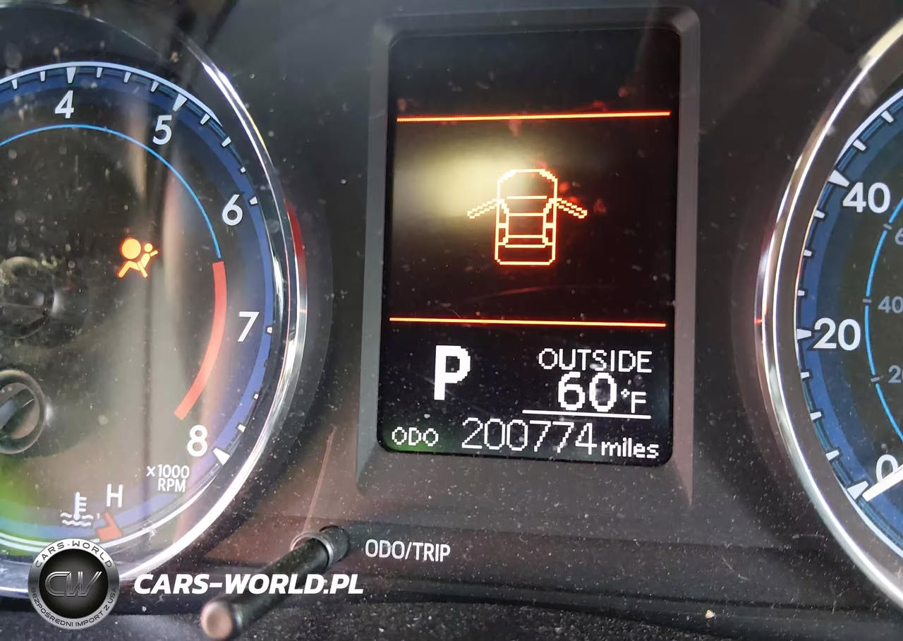2017 Toyota Corolla Le VIN:2T1BURHE2HC962111 - 16