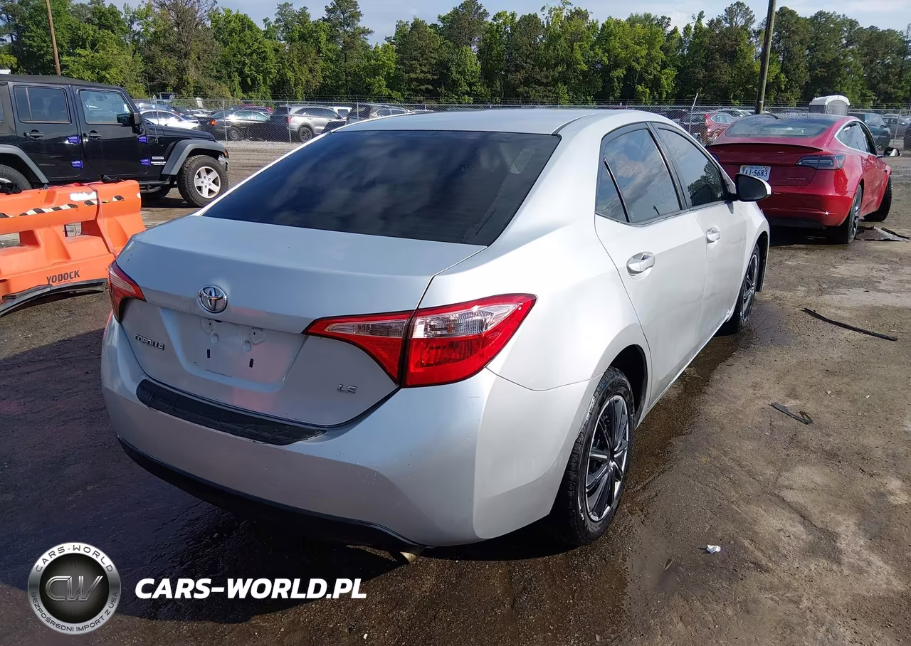 2017 Toyota Corolla Le VIN:2T1BURHE2HC962111 - 4