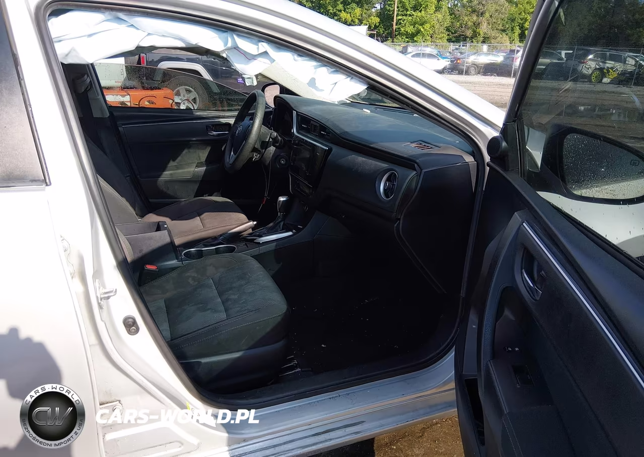 2017 Toyota Corolla Le VIN:2T1BURHE2HC962111 - 5