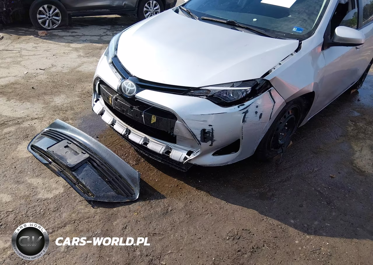 2017 Toyota Corolla Le VIN:2T1BURHE2HC962111 - 6