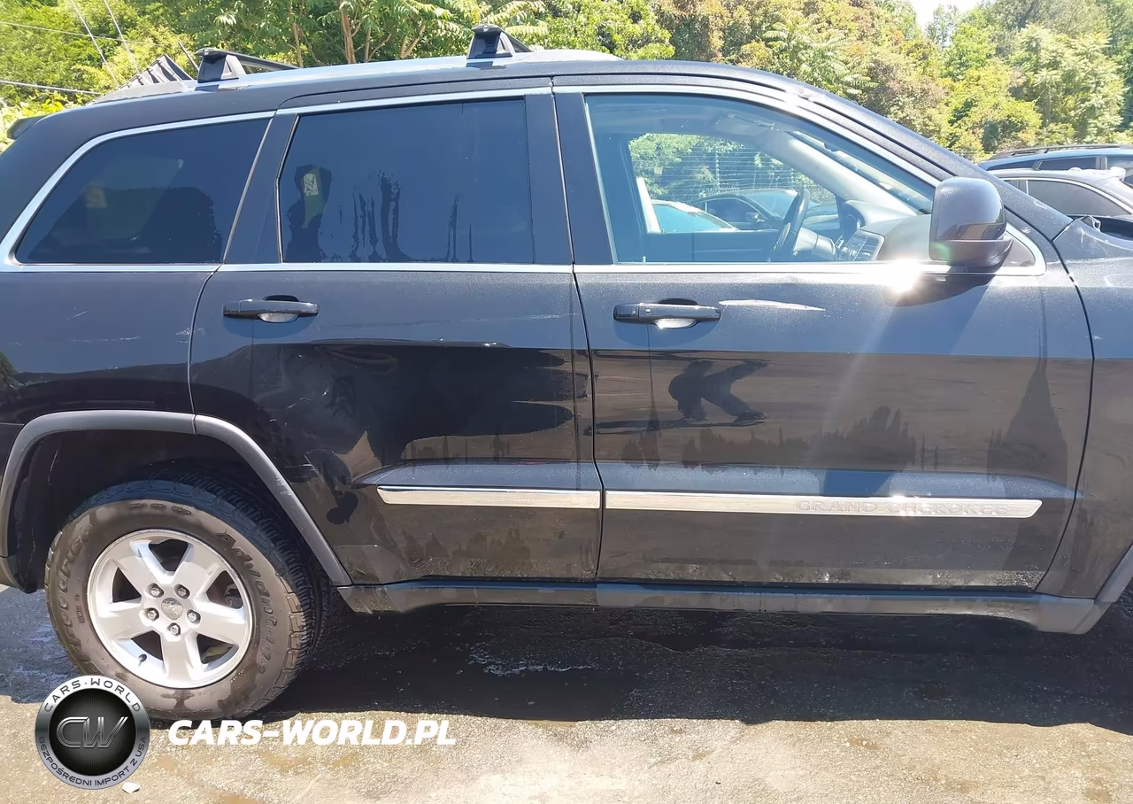 2013 Jeep Grand Cherokee Laredo VIN:1C4RJFAG7DC552876 - 13