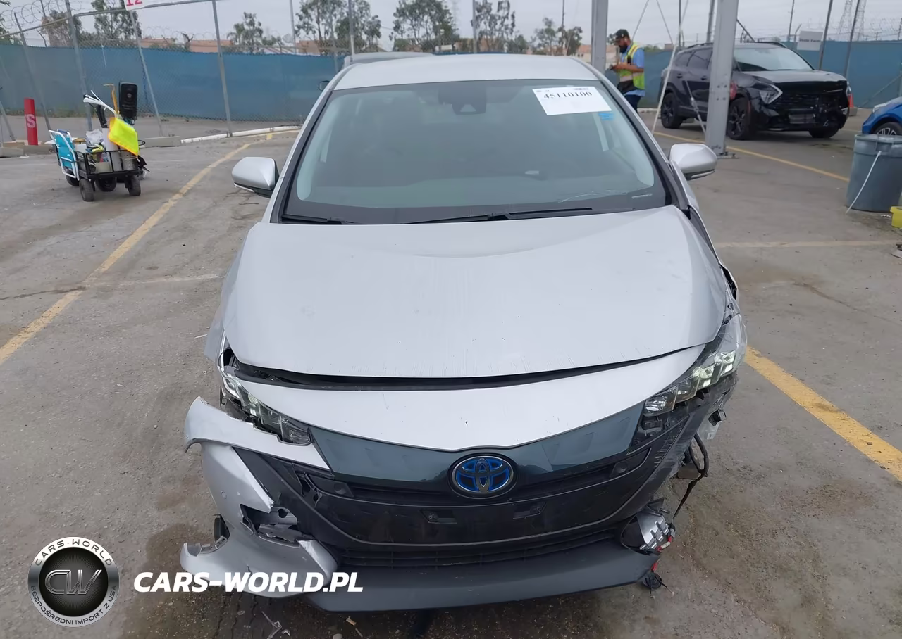 2021 Toyota Prius Prime Limited VIN:JTDKAMFP1M3187576 - 12