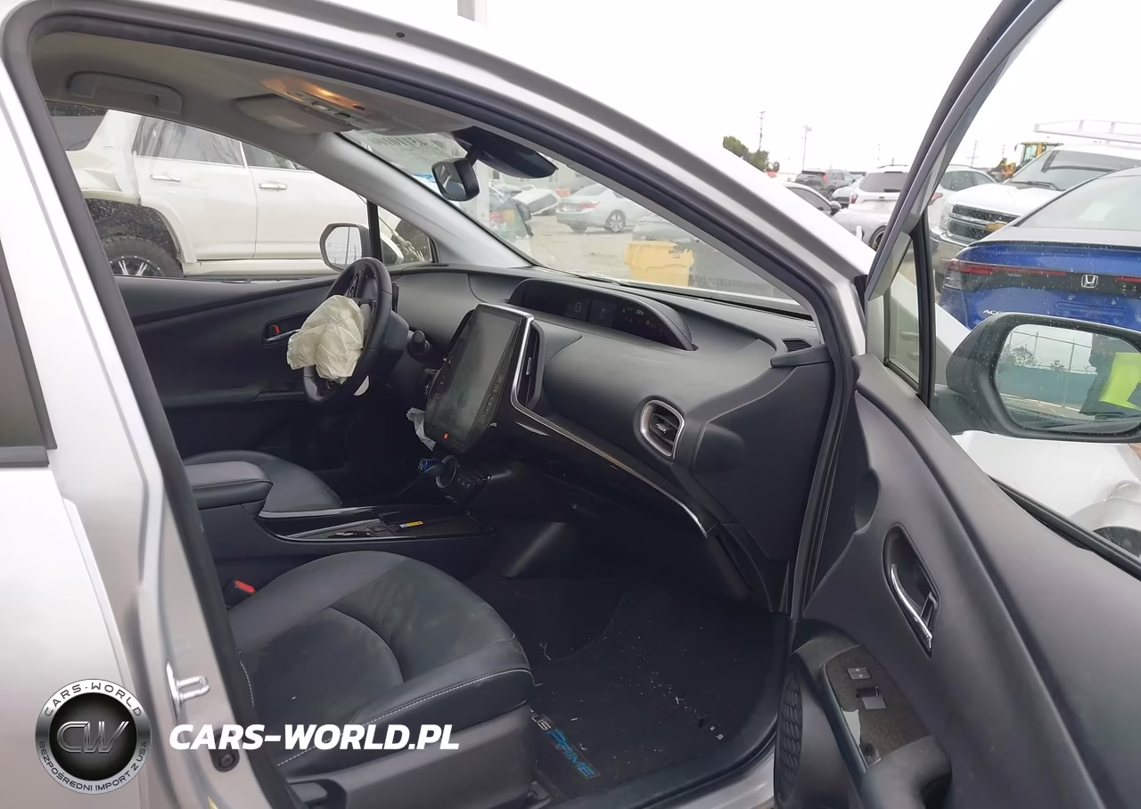 2021 Toyota Prius Prime Limited VIN:JTDKAMFP1M3187576 - 5