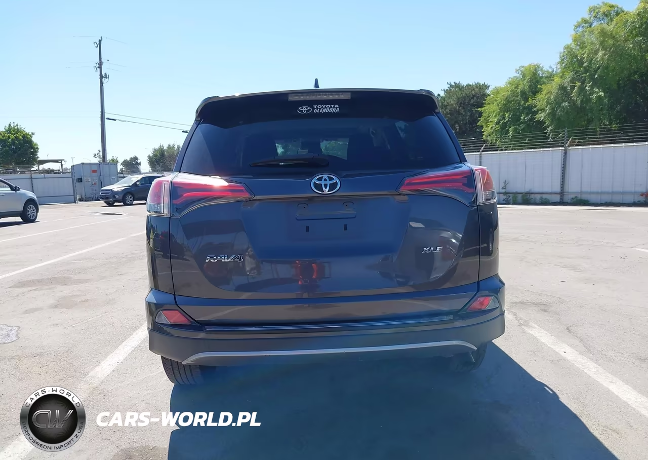 2018 Toyota Rav4 Xle VIN:2T3WFREVXJW464721 - 16