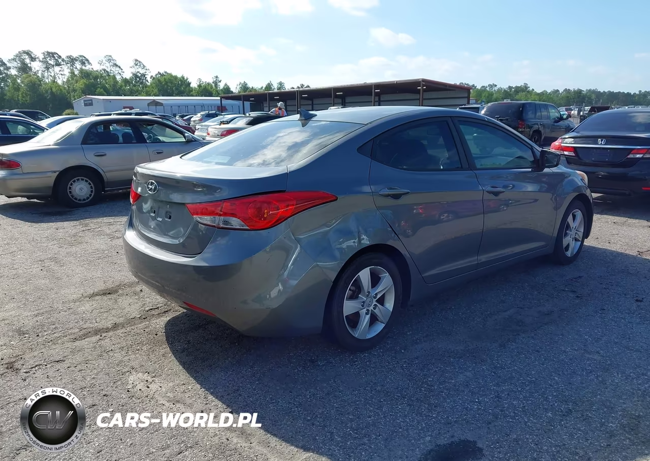 2013 Hyundai Elantra Gls VIN:5NPDH4AE4DH269039 - 4