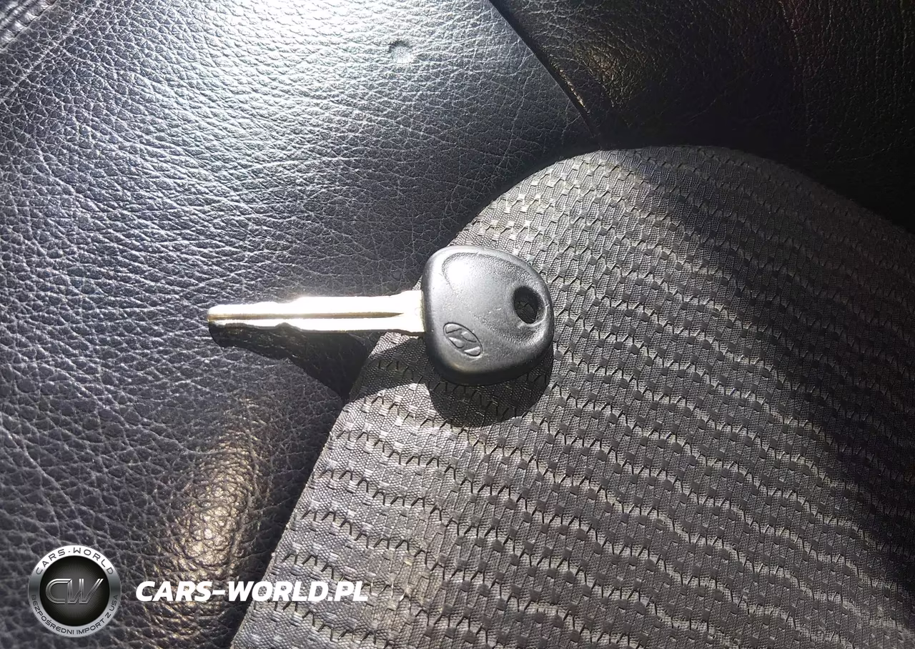 2011 Hyundai Tucson Gls VIN:KM8JUCAC0BU212276 - 11
