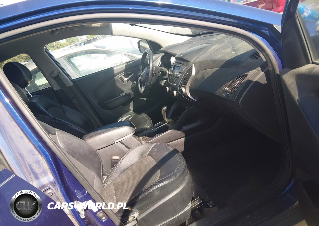 2011 Hyundai Tucson Gls VIN:KM8JUCAC0BU212276 - 5