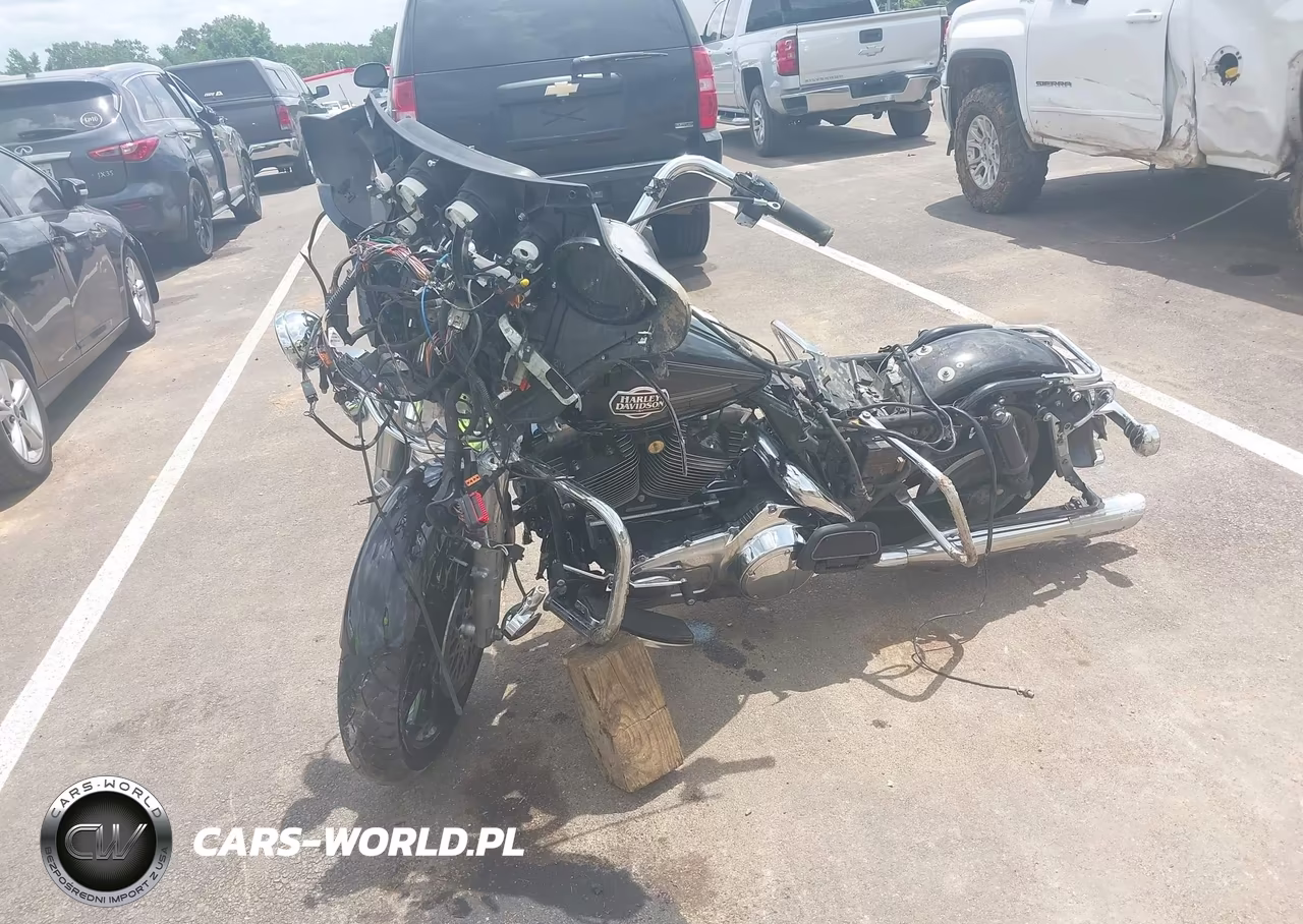 2008 Harley-Davidson Flhtcui VIN:1HD1FC4108Y654435 - 2