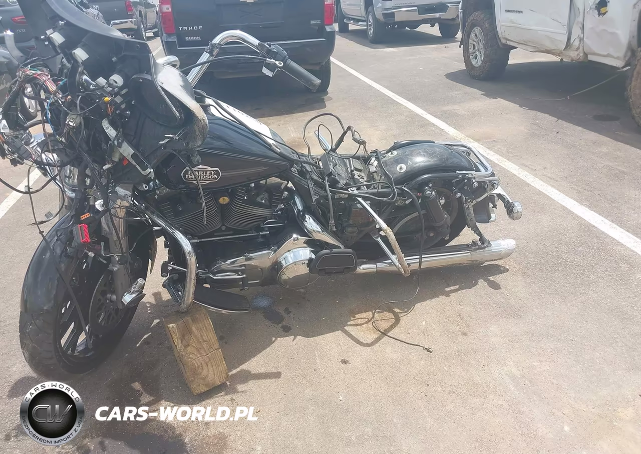 2008 Harley-Davidson Flhtcui VIN:1HD1FC4108Y654435 - 21