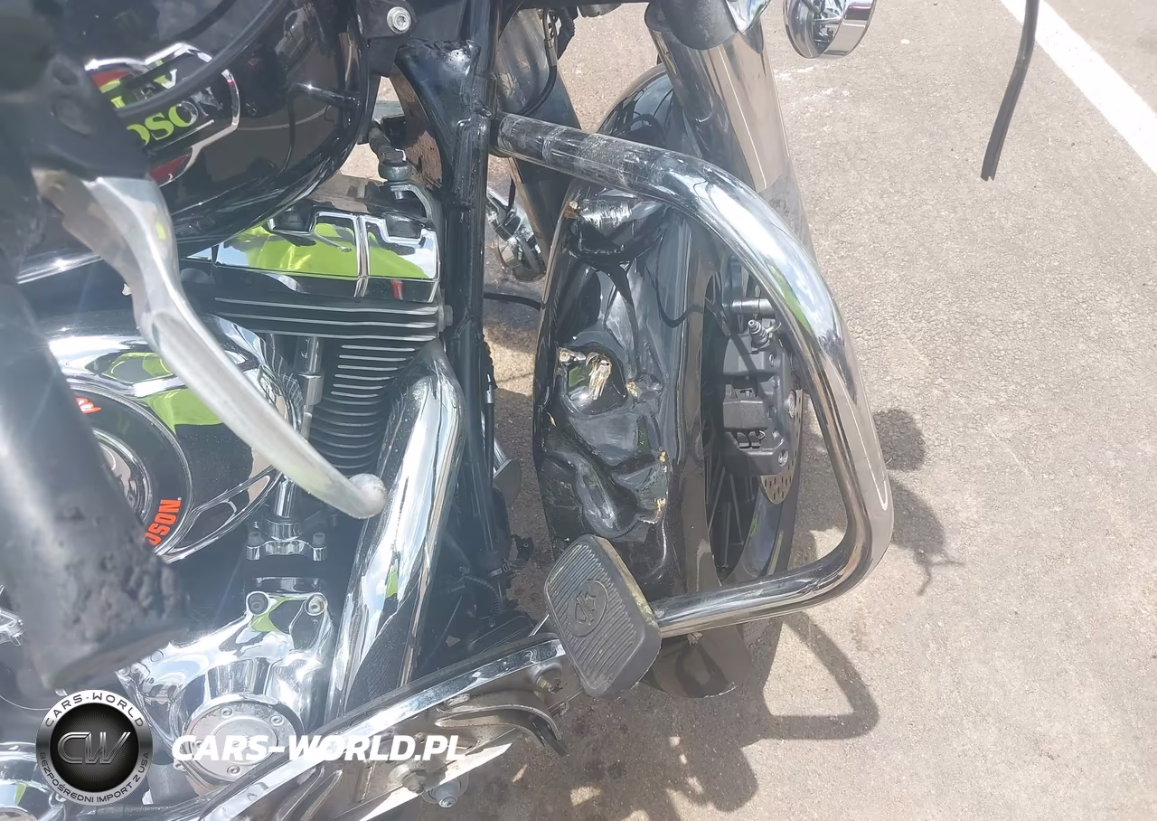 2008 Harley-Davidson Flhtcui VIN:1HD1FC4108Y654435 - 6