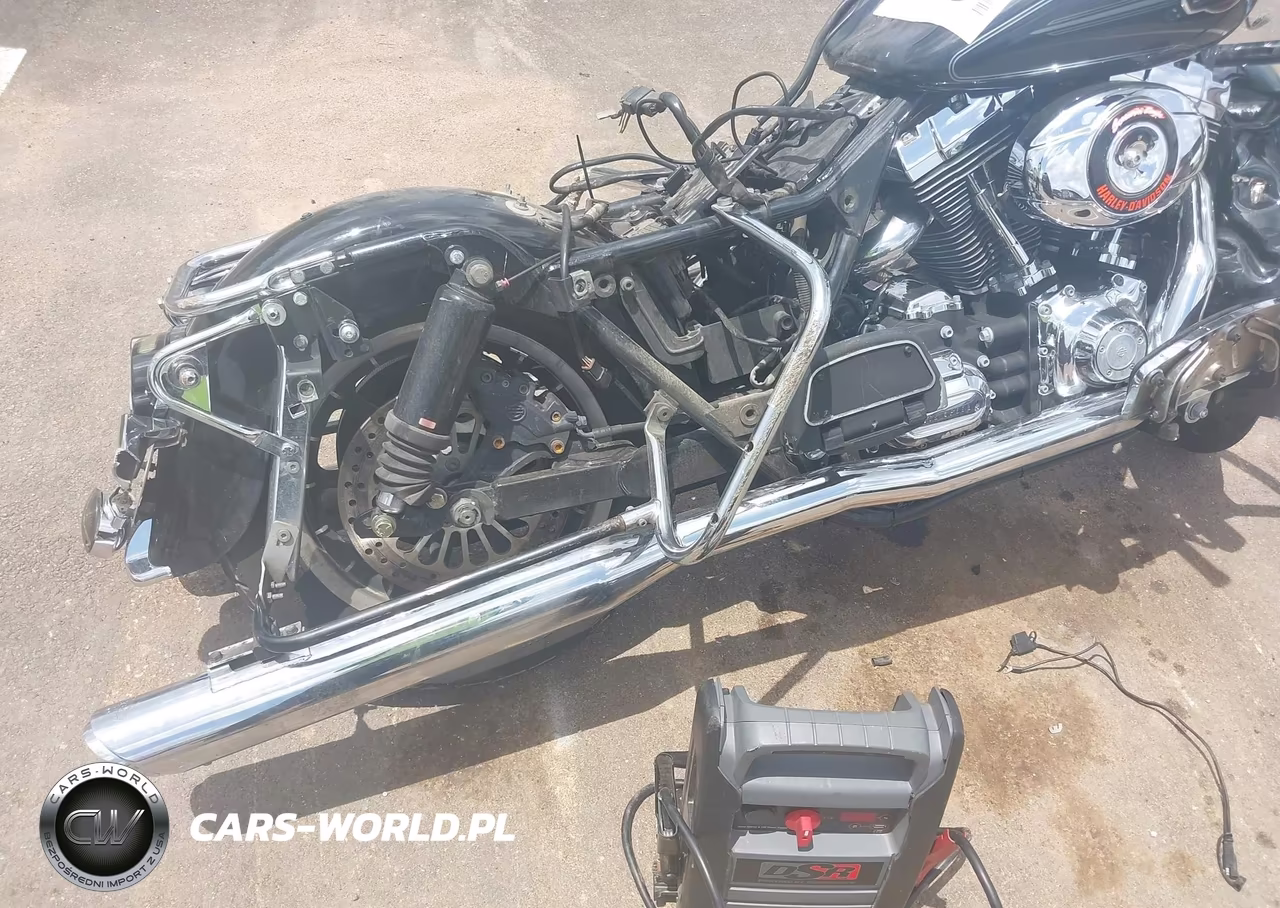 2008 Harley-Davidson Flhtcui VIN:1HD1FC4108Y654435 - 8