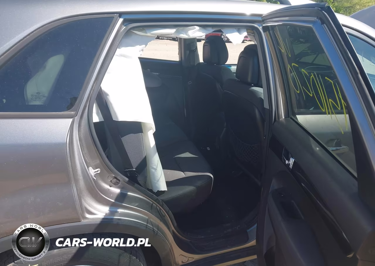 2012 Kia Sorento Lx VIN:5XYKTDA68CG274667 - 8