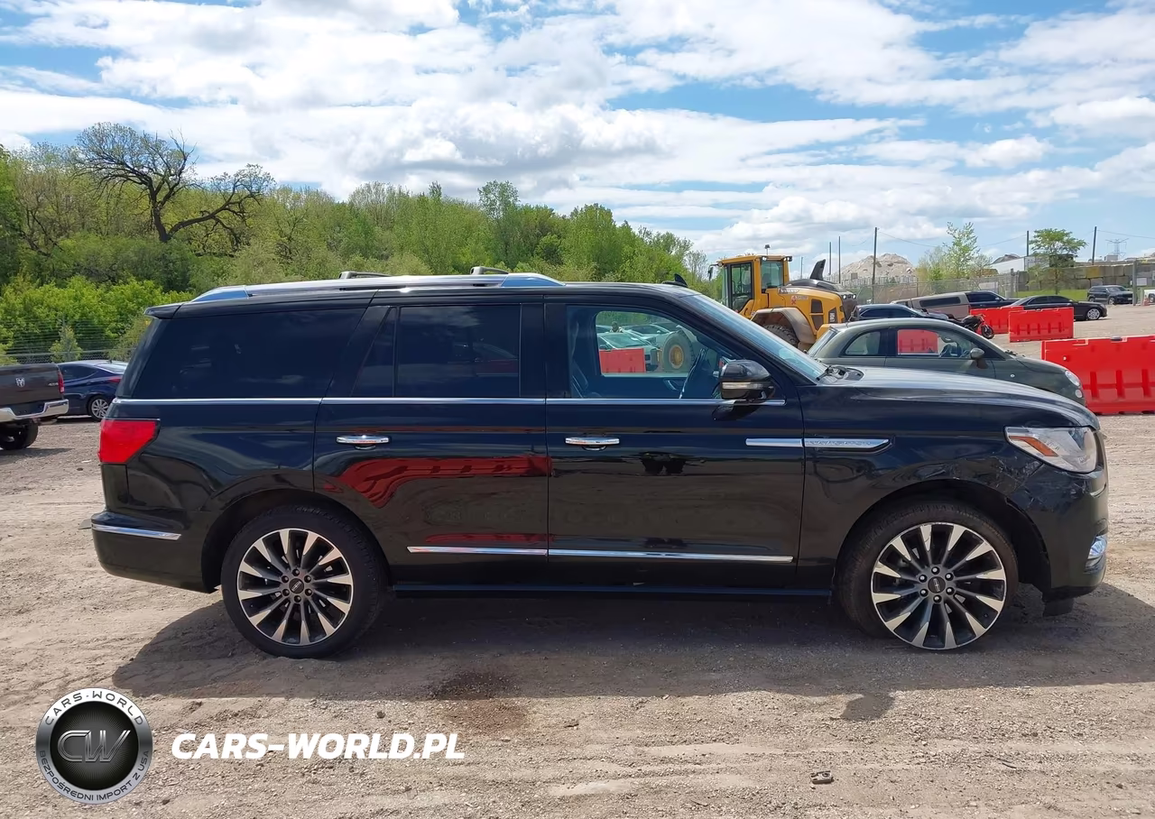 2018 Lincoln Navigator Select VIN:5LMJJ2HT1JEL04723 - 13