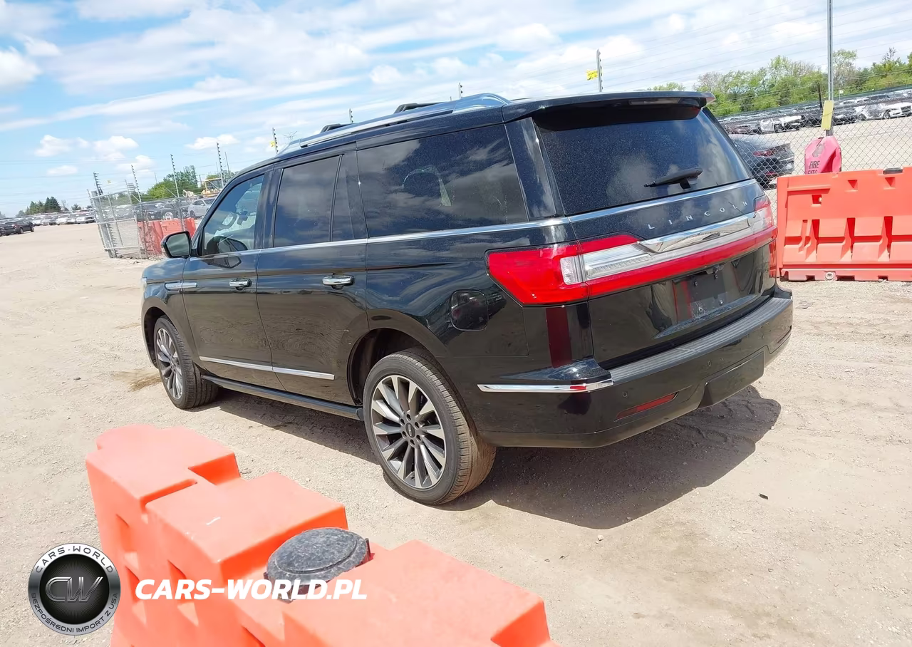 2018 Lincoln Navigator Select VIN:5LMJJ2HT1JEL04723 - 3