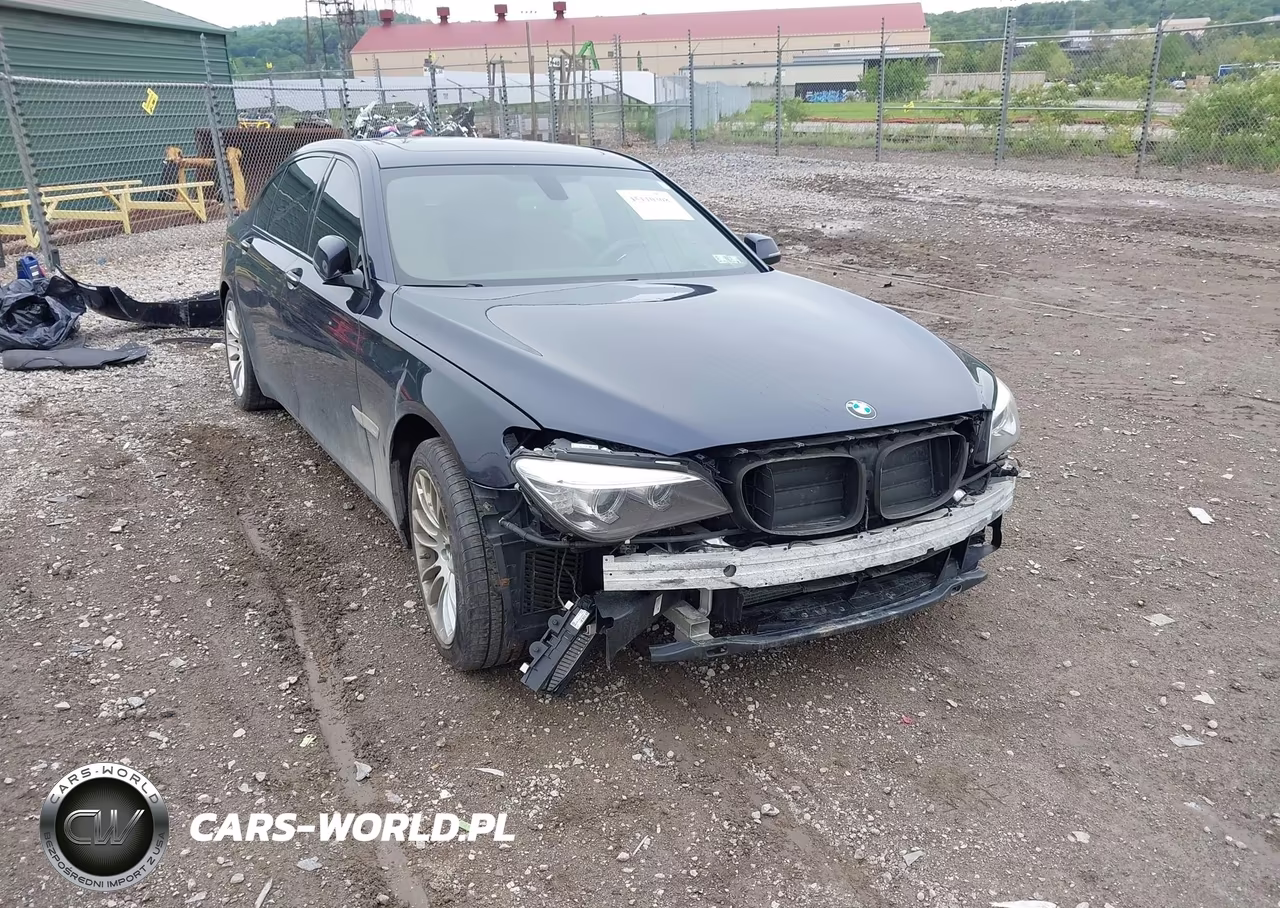 2013 BMW 740Li xDrive
